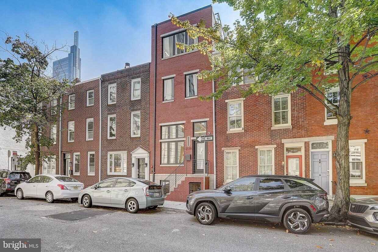 Primary Photo - 2130 Spring St