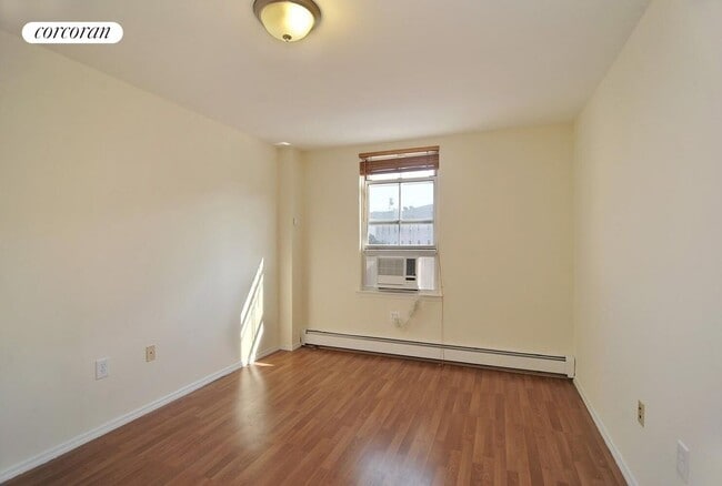 Building Photo - 742 Fulton St
