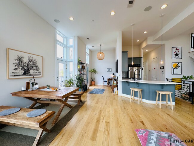 Dining area and workspace - 1352 Quincy St NW