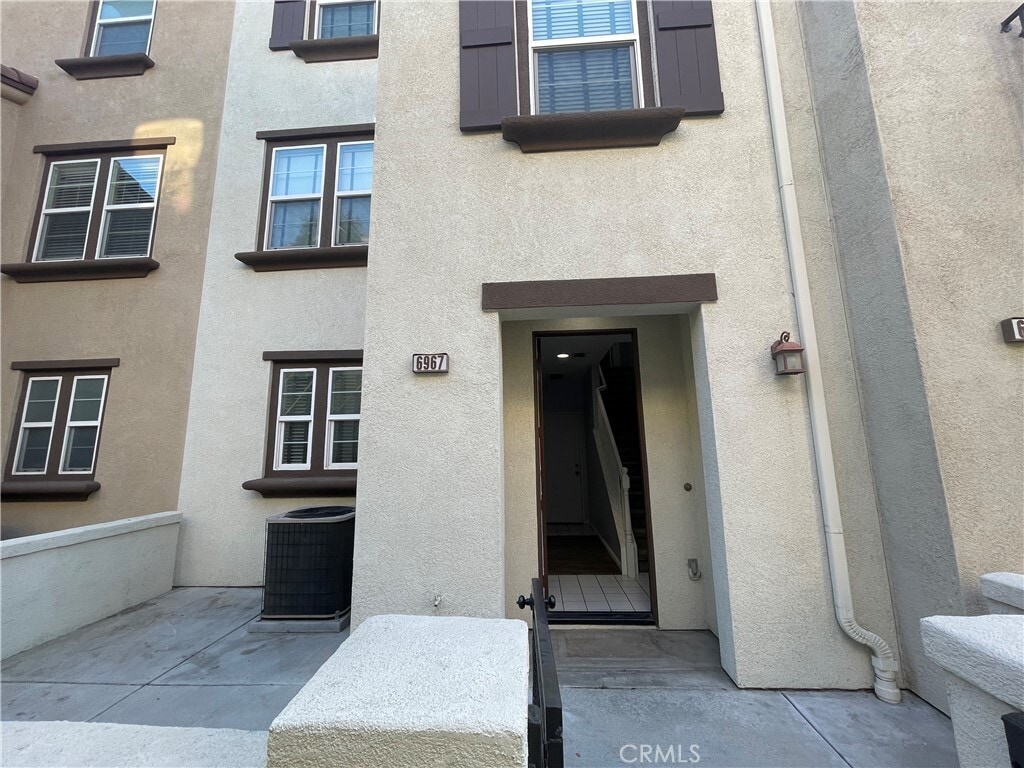 Foto principal - 6967 Vining St