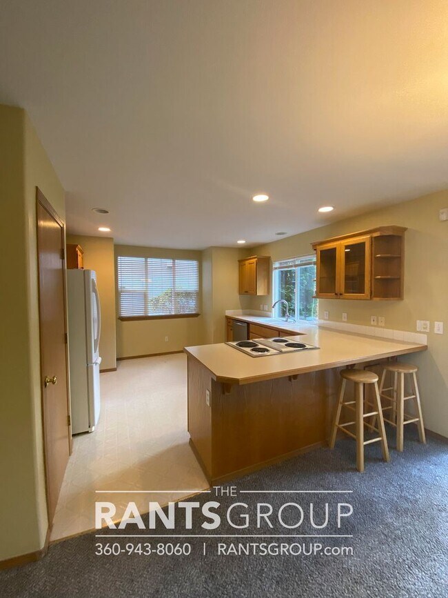 Building Photo - 3 br, 2.5 bath House - 3220 Horse Haven St SE