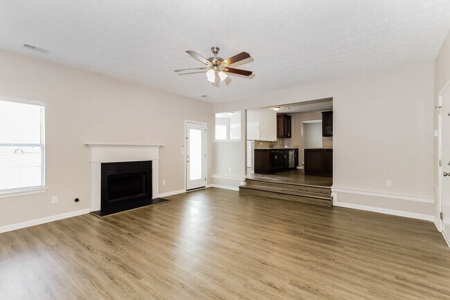 Foto del edificio - 2517 Mead Ct