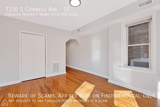 Building Photo - 7150-52 S Cornell Ave
