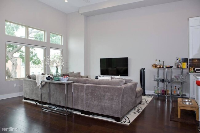 Foto del edificio - 762 Park Rd NW