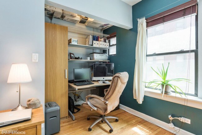 Foto del edificio - 2 br, 1 bath Condo - 7017 N Wolcott Ave