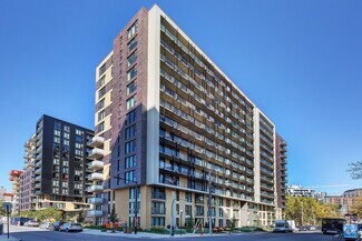Building Photo - 1375 Des Bassins St
