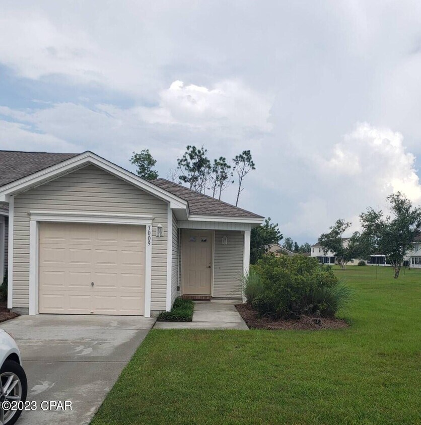 3009 Hawthorne Pl, Lynn Haven, FL 32444 Townhome Rentals in Lynn