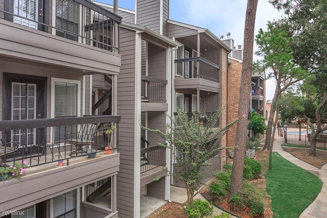 Foto del edificio - 2 br, 2 bath Condo - 7850 FM 1960 RD E Fla...