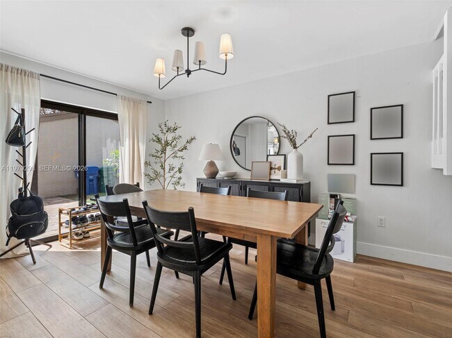 Foto del edificio - 10548 SW 112th Ave