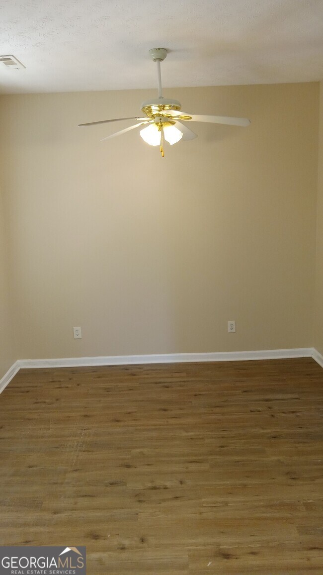 Foto del edificio - 6075 Camden Forrest Dr