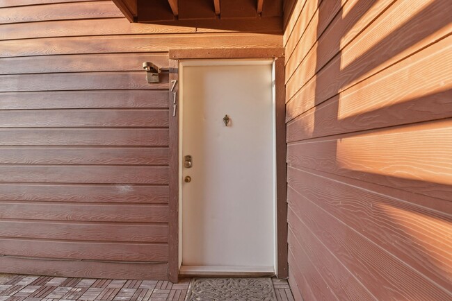 Building Photo - 12905 Woodforest Blvd