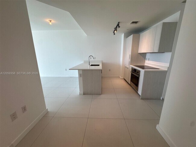 Foto del edificio - 501 NE 31st St
