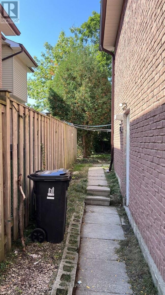 Building Photo - 283 Port Royal Trail
