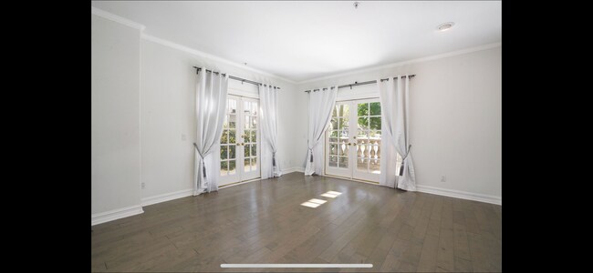 Building Photo - 9848 Vidor Dr