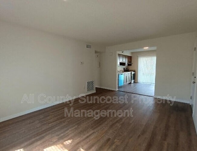 Foto del edificio - 7551 35th St N