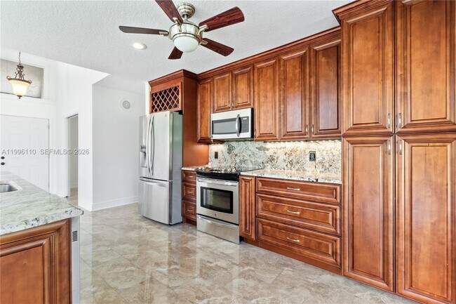 Building Photo - 21344 Escondido Way S