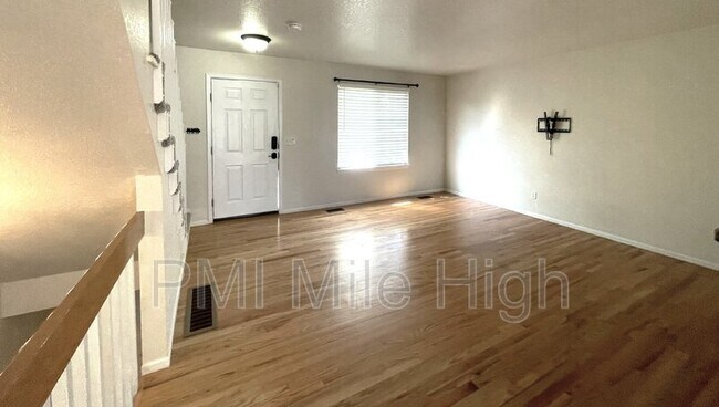 Foto del edificio - 1599 Brimble Dr