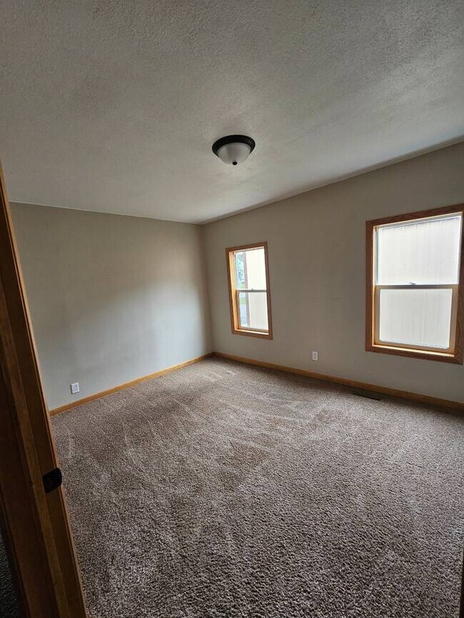 Bedroom 1 - 317 Hazel St N