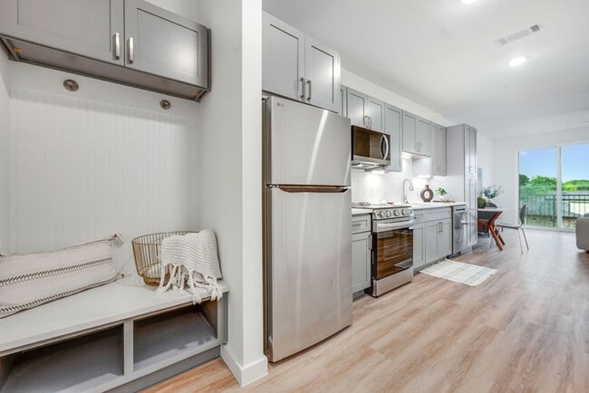 Interior Photo - Correo Place