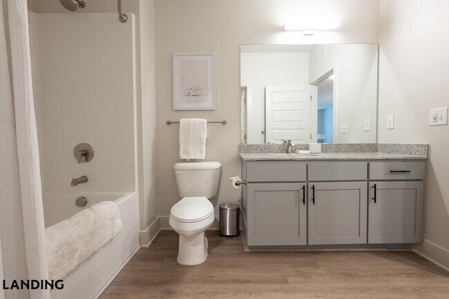 Foto del edificio - 404 W 26th St