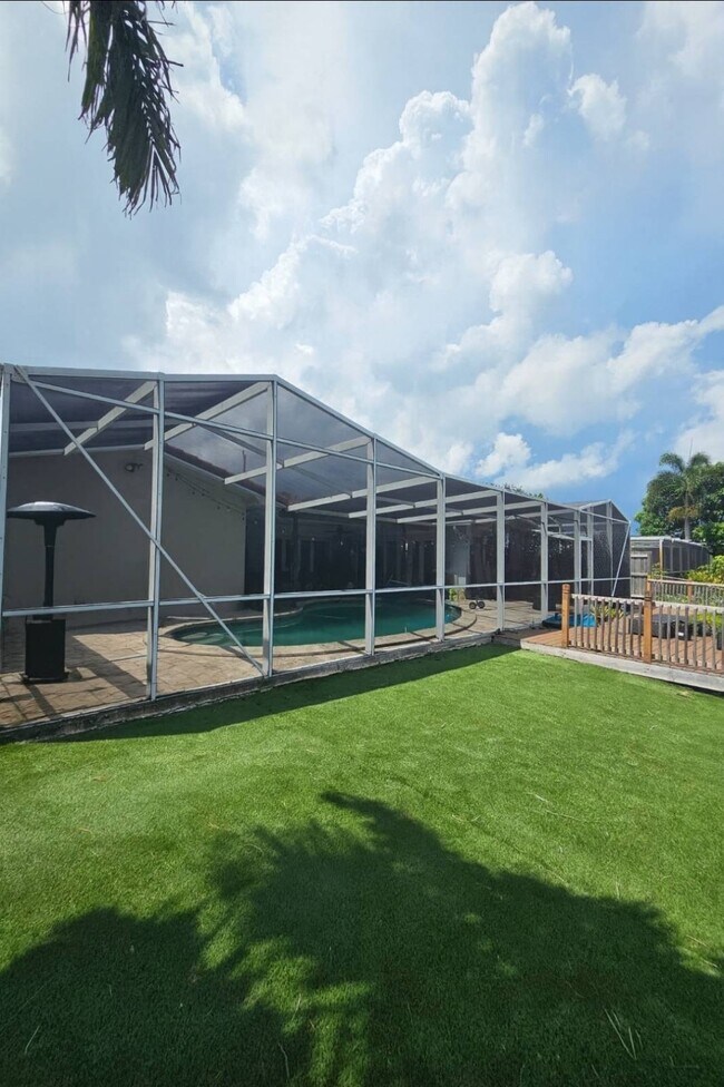 Foto del edificio - 2030 SW 23rd Ave