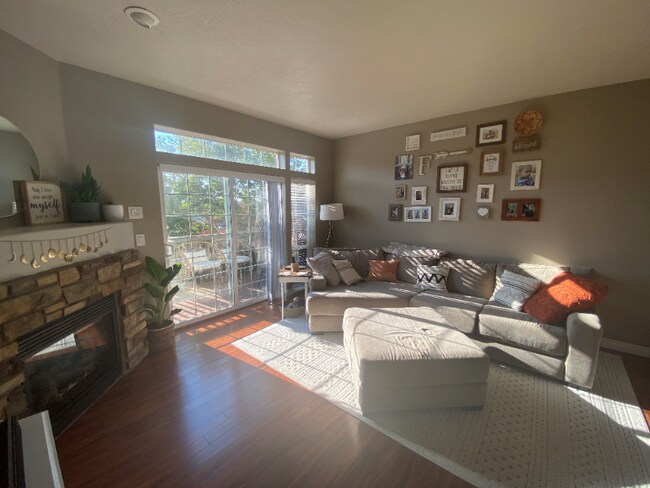Foto del edificio - 15491 Brianne Ct