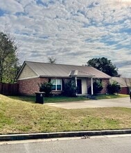 Building Photo - 1012 Van Dorn St