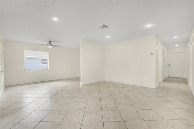 Building Photo - 10151 NW 35th St