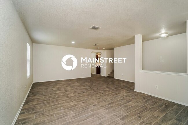Building Photo - 4 Bedroom Pet-Friendly Home in SCHERTZ, TX with Main Street Renewal