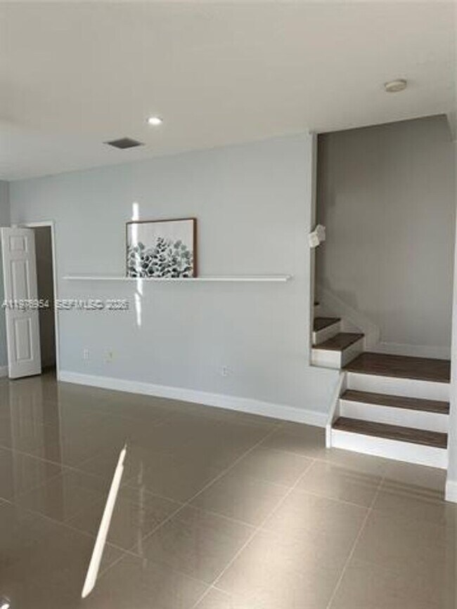 Foto del edificio - 15673 SW 39th St