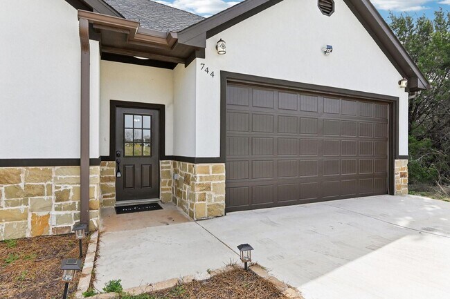 Foto del edificio - Spacious Custom New Build- 4 Bed 2 Bath Ho...