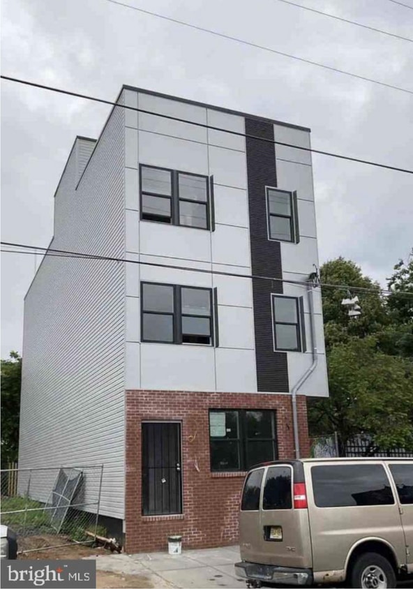 Photo - 2322 N 5th St-B