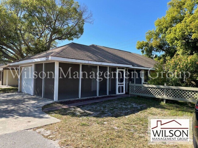 Building Photo - 3 br, 2 bath House - 737 Willow Drive