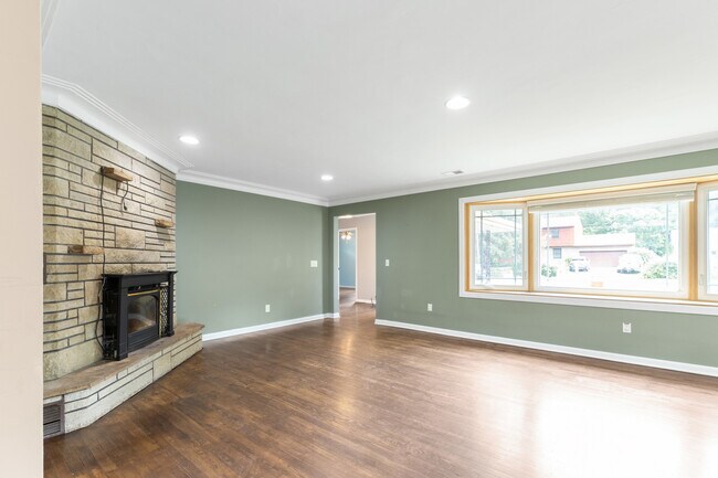Building Photo - 210 Millard Ave