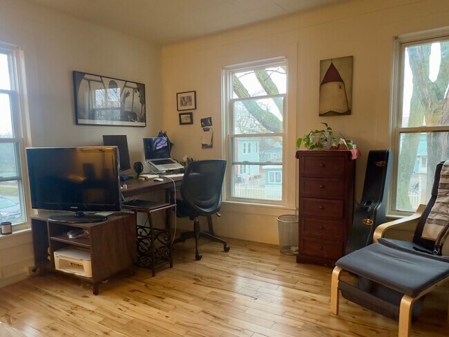 Foto del edificio - 25 Monroe St