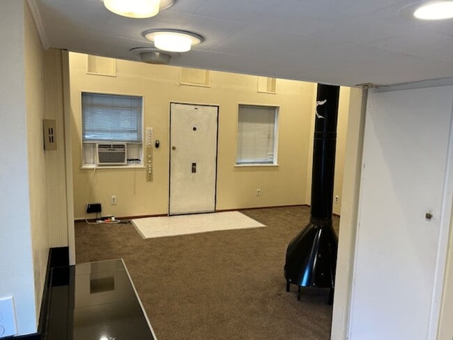 Photo - 1840 Jancey St Apartment