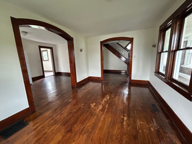 Building Photo - Single Family Home for Rent Outside Grove ...