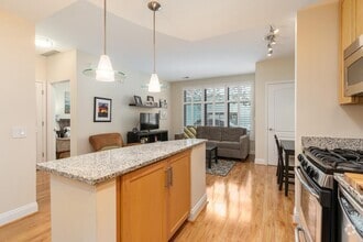 Building Photo - 525 N Fayette St