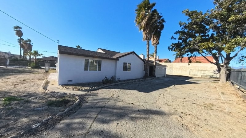 Foto principal - 9058 Citrus Ave