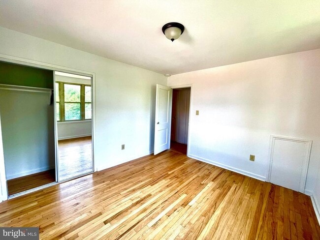 Foto del edificio - 108 Varnum St NE