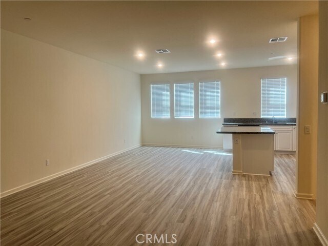 Foto del edificio - 7529 Channel View St