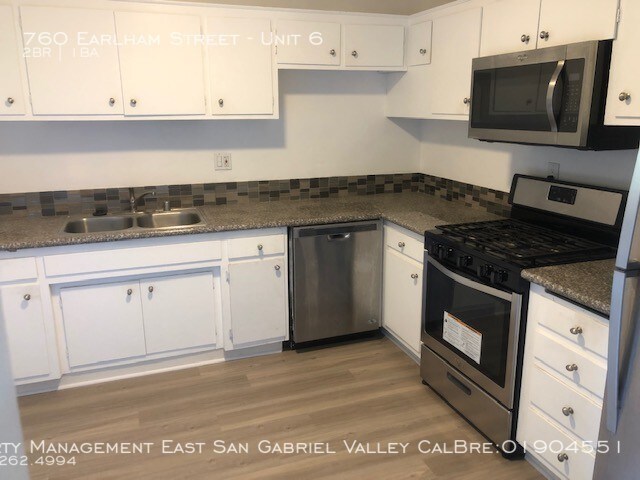 Primary Photo - STUNNING APARTMENT IN PRIME PASADENA LOCATION