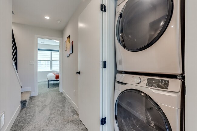 Foto del edificio - 3488 W 12th Ave