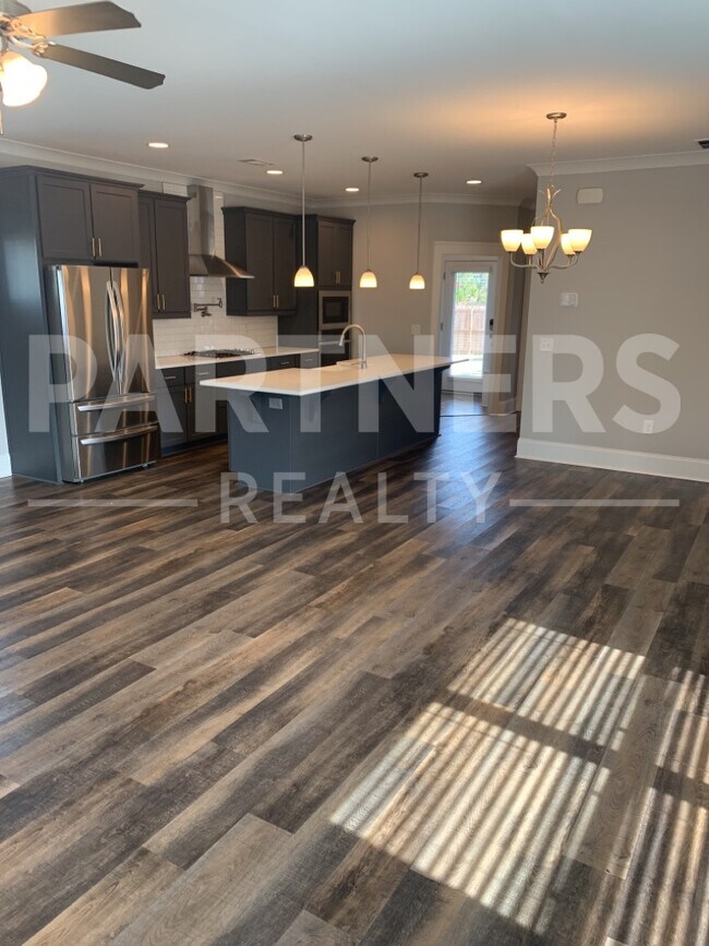 Foto del edificio - 170 Ave of Learning