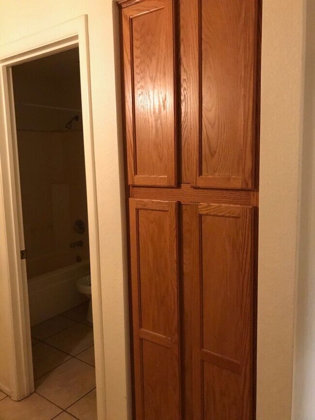 Foto del edificio - 3 bed 2 bath Camelback & 83rd Ave