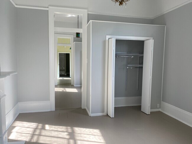 dormitorio - 2727 Onzaga St