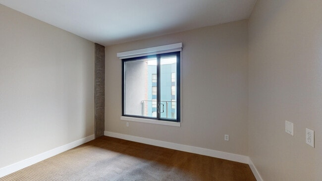 Interior Photo - Channel Mission Bay