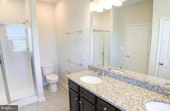 Foto del edificio - 12854 Cloverleaf Center Drive