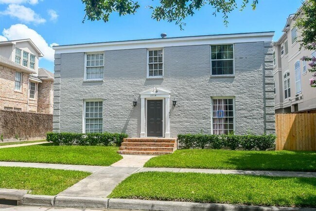 Foto del edificio - 2718 Wroxton Rd
