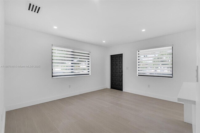 Foto del edificio - 1293 SW 22nd Ave